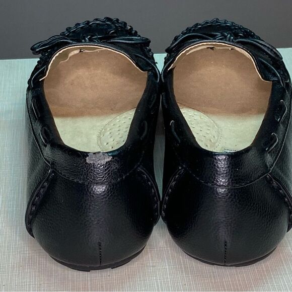 St. John’s Bay woman’s black loafer, size 7. SJB Nexter - Picture 5 of 7